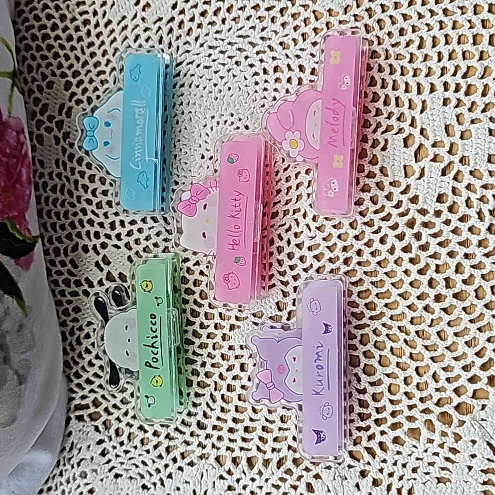 Sanrio Characters Mix of 5. Chip Clips NEW